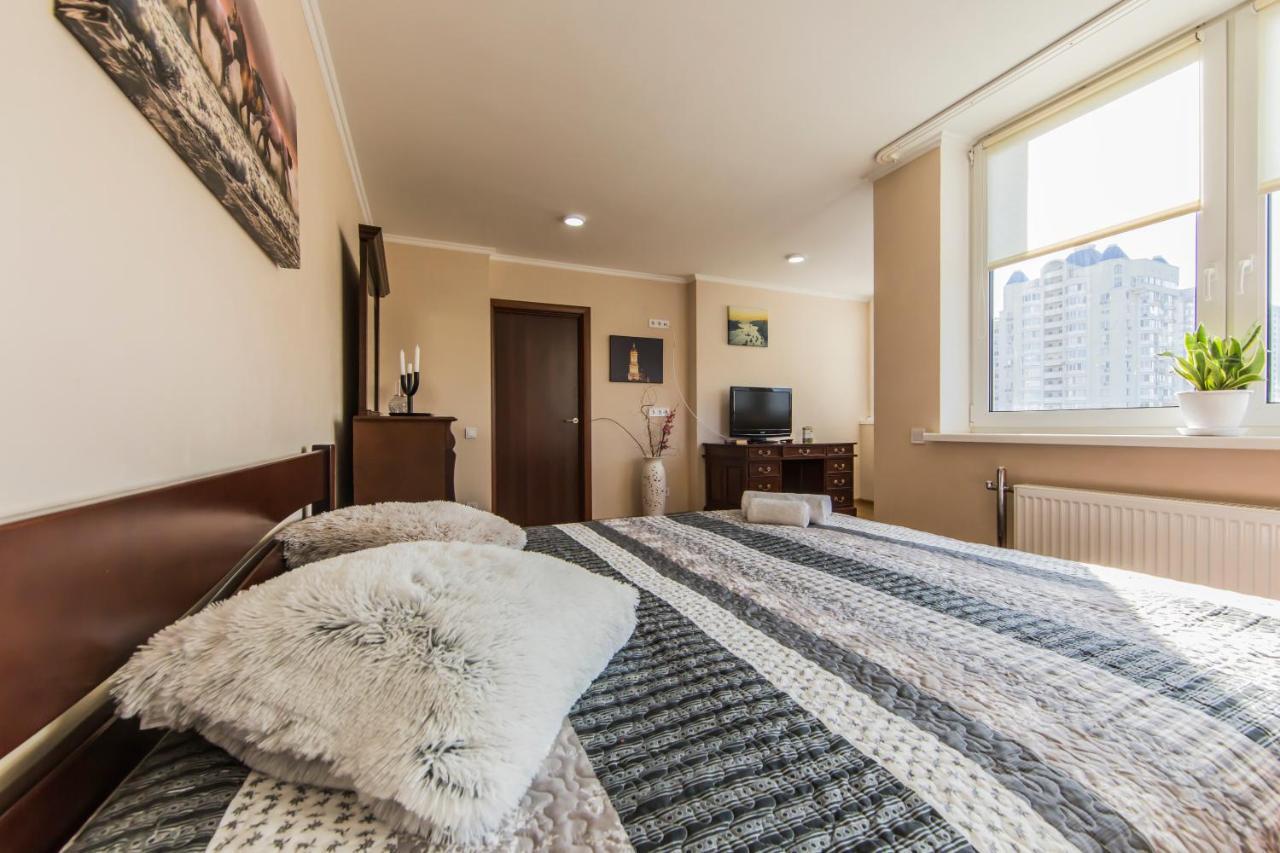 Super Comfort Flat For You Near The Metro. Киев Екстериор снимка