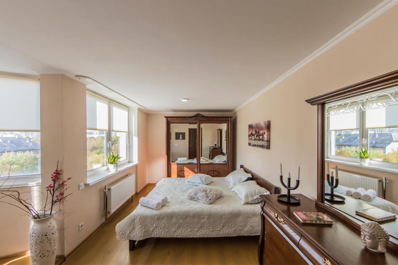 Super Comfort Flat For You Near The Metro. Киев Екстериор снимка