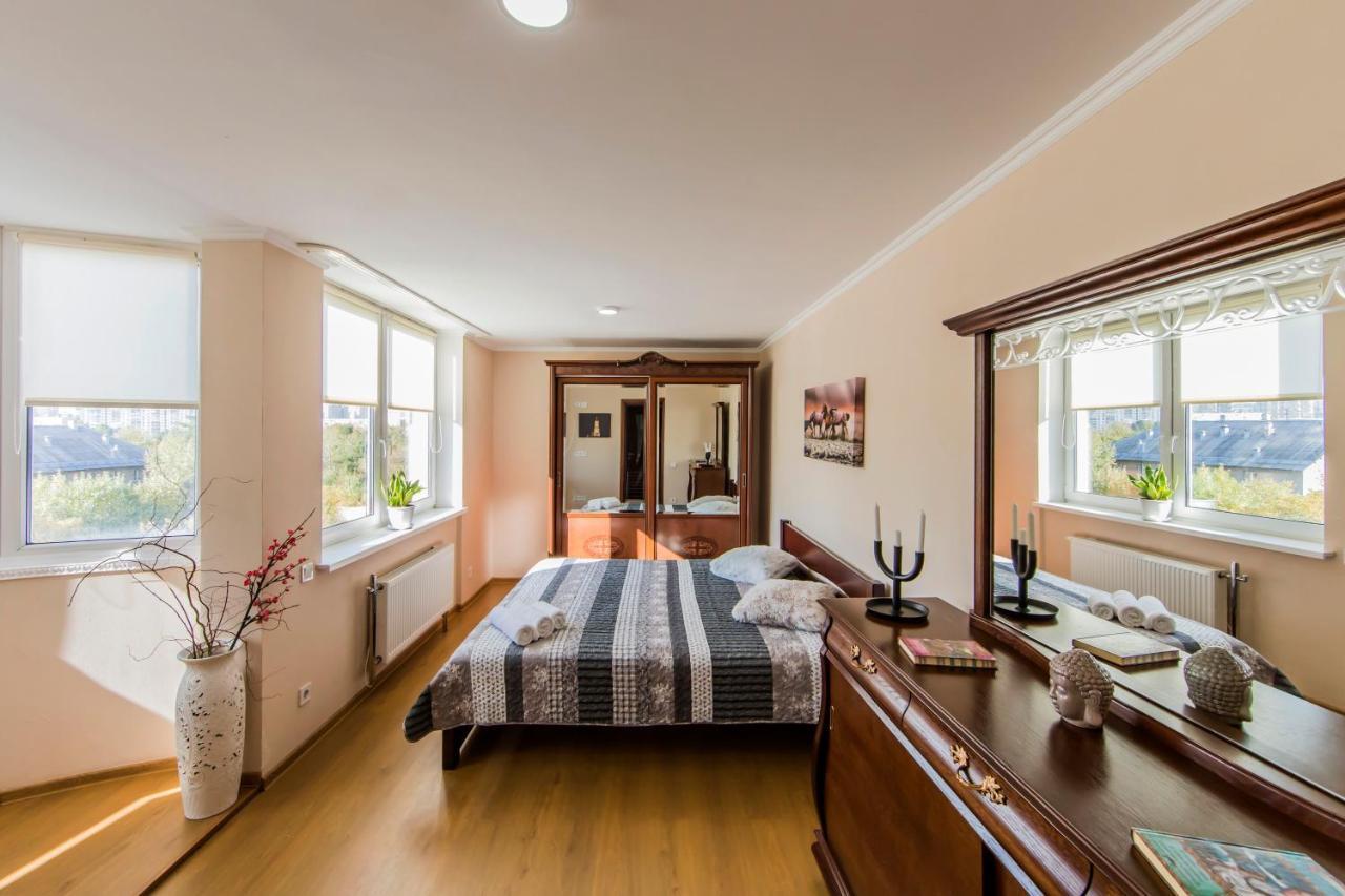 Super Comfort Flat For You Near The Metro. Киев Екстериор снимка