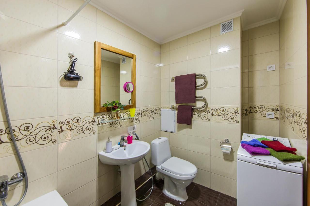 Super Comfort Flat For You Near The Metro. Киев Екстериор снимка