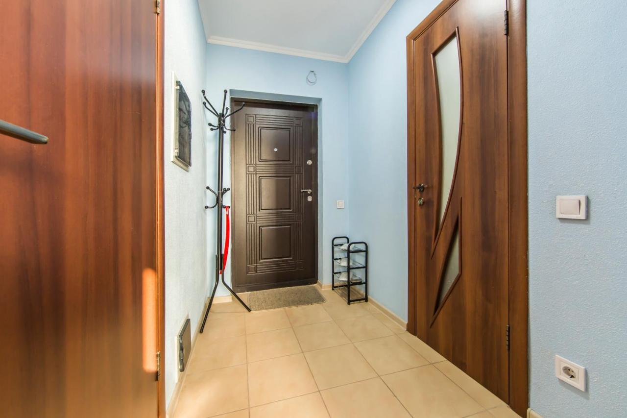 Super Comfort Flat For You Near The Metro. Киев Екстериор снимка