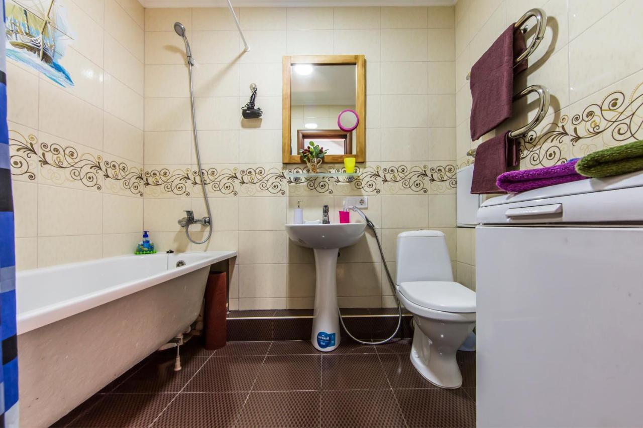Super Comfort Flat For You Near The Metro. Киев Екстериор снимка